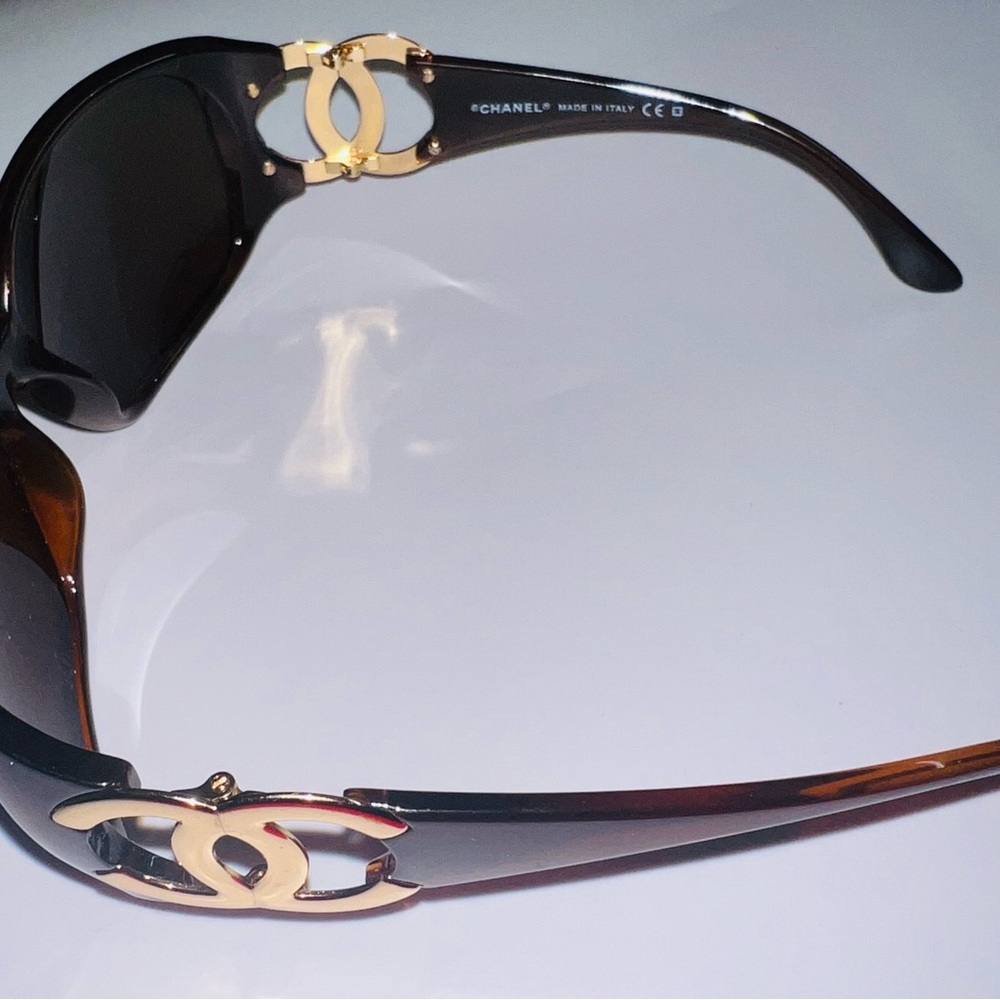 Chanel brown and gold sunglasses - Picture 9 of 10